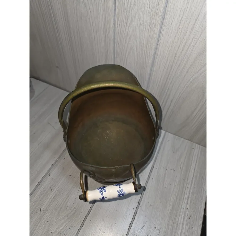 Vintage Hammered Copper Coal Scuttle Bucket With White And Blue Porcelain Handle